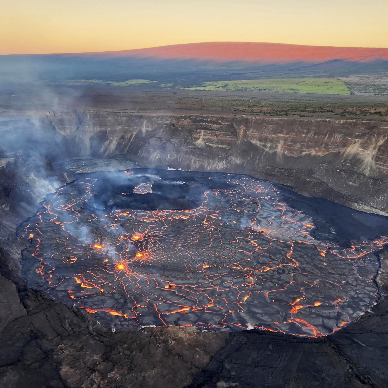 基拉韦厄火山图片