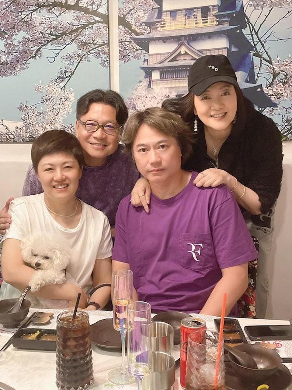 郑子诚日前迎来自己的60岁生日,老婆刘倩怡昨日于社交平台post出为他