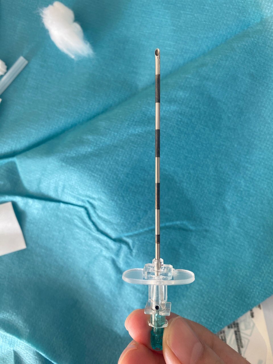 打无痛分娩时腰椎穿刺用的针 每一个妈妈都是伟大的,无痛分娩需要打