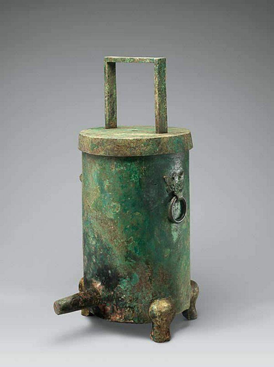 铜壶滴漏不仅是古代人的计时工具,在先人的诗词中,它更是频频露面