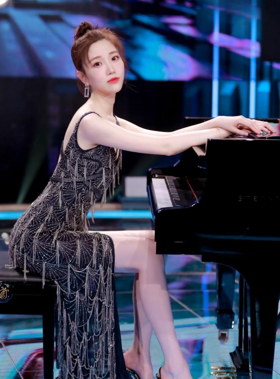 江苏第一美腿张纯烨,美腿玉足合集