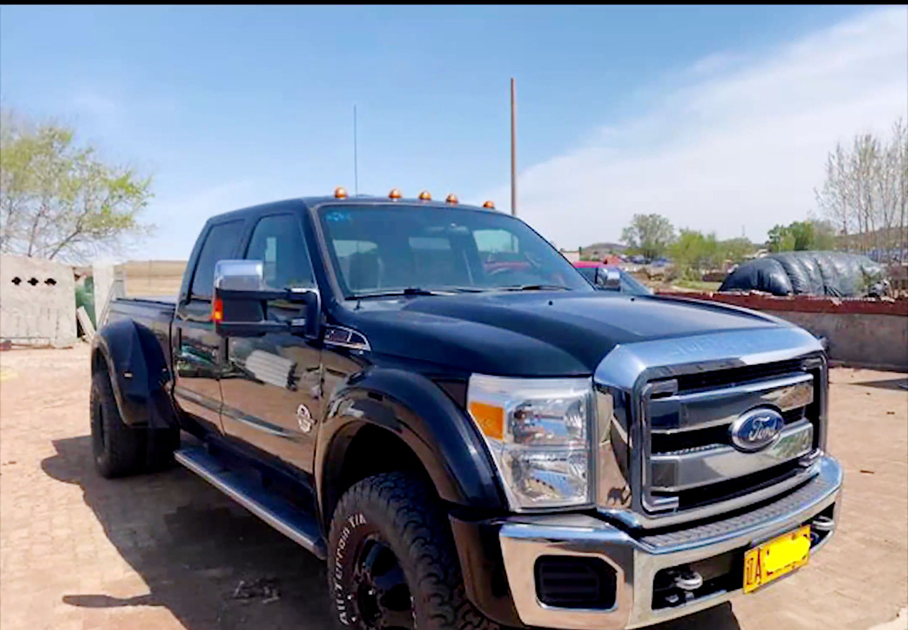 沈阳老板开180万元的福特f450回老家,被当成黄牌小货车