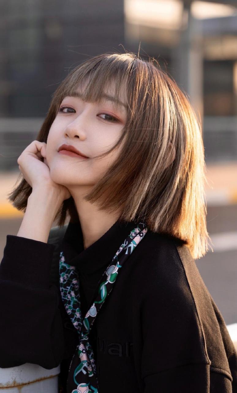 代古拉k是一名网红,本名代佳莉,拥有超高的人气 而她能够走红,是