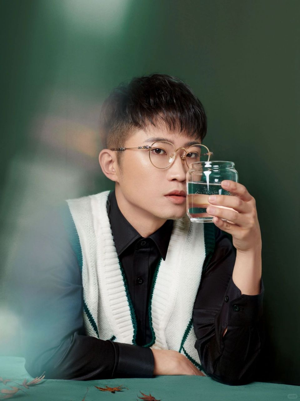 为两位相声演员拍摄的宣传片