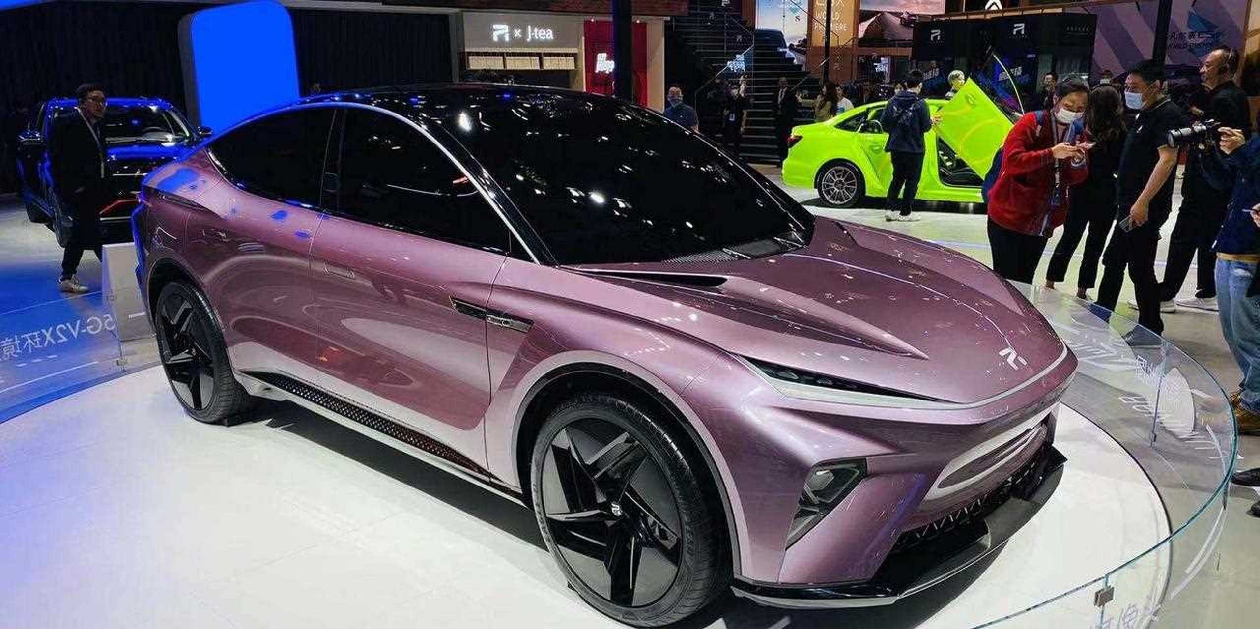 上汽r品牌旗舰级suv——es33亮相上海车展.