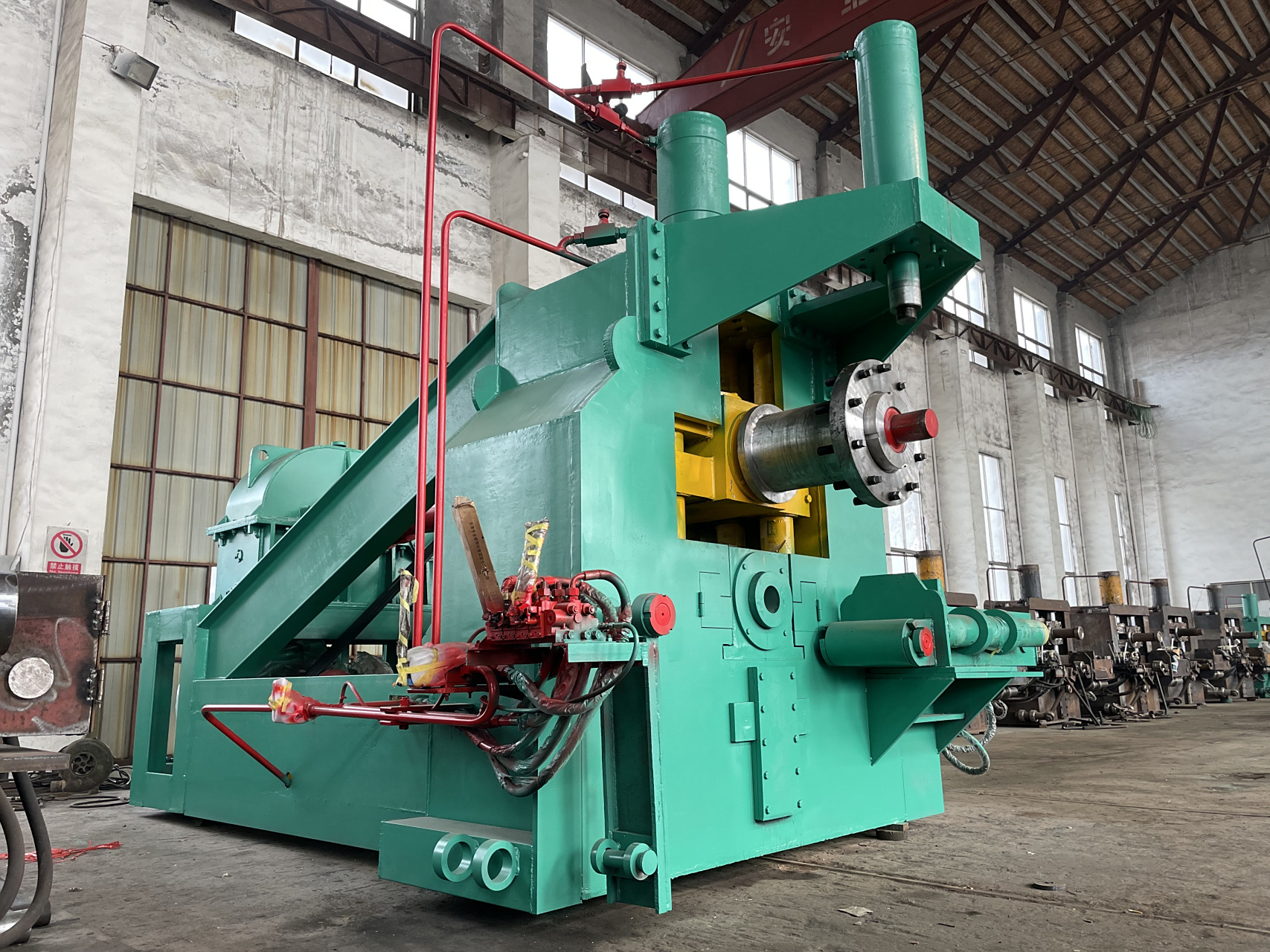 所制造碾环机产品具有外型美观,结构合理,操作方便等优点,同比老锻造