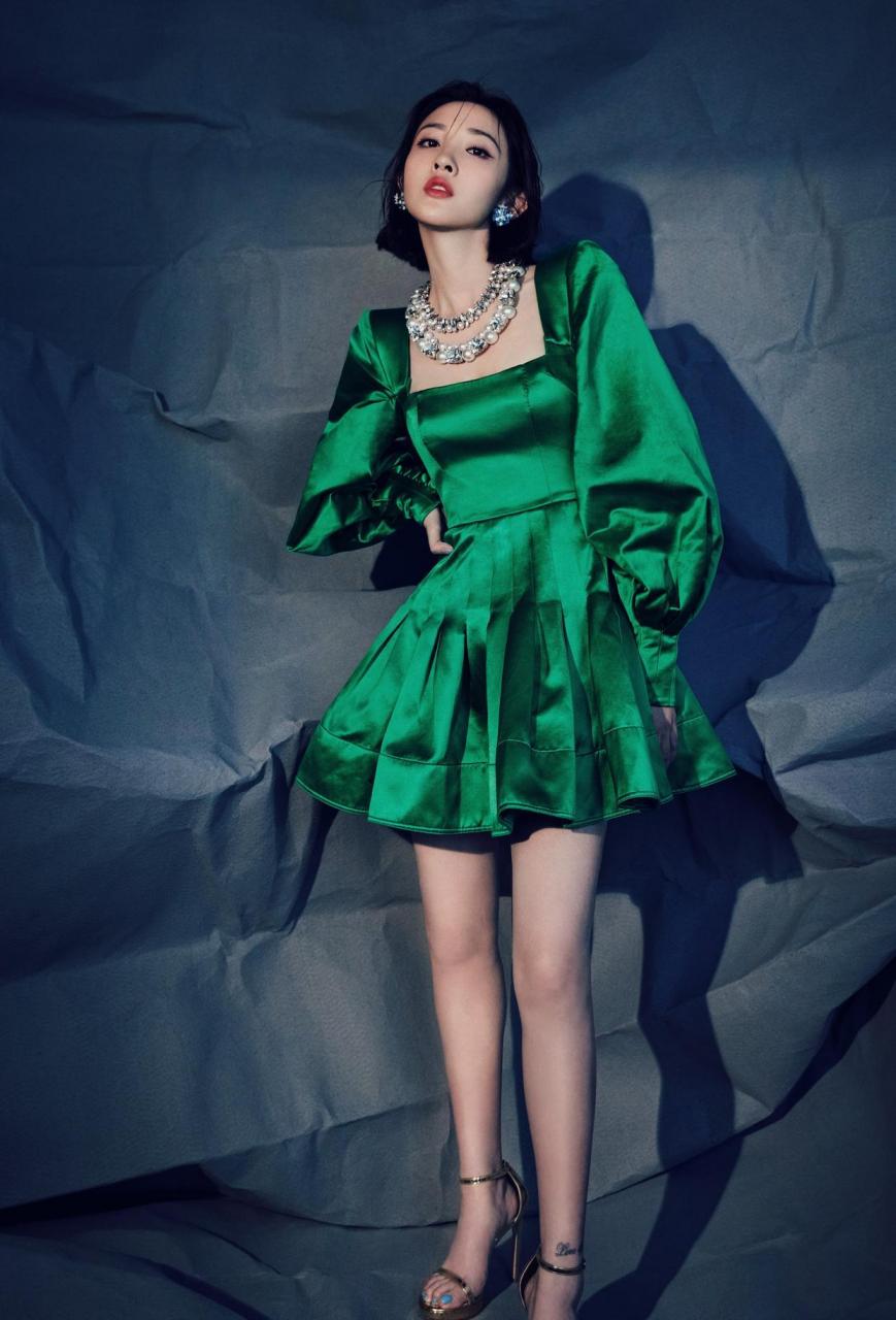 唐艺昕   美腿玉足合集