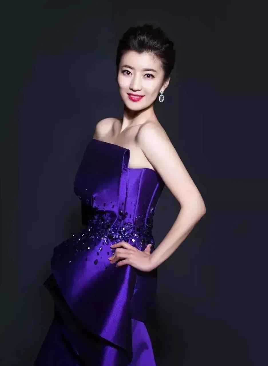 央视美女主持人崔爽 青春靓丽,甜美醉人,端庄秀丽,稳健大方