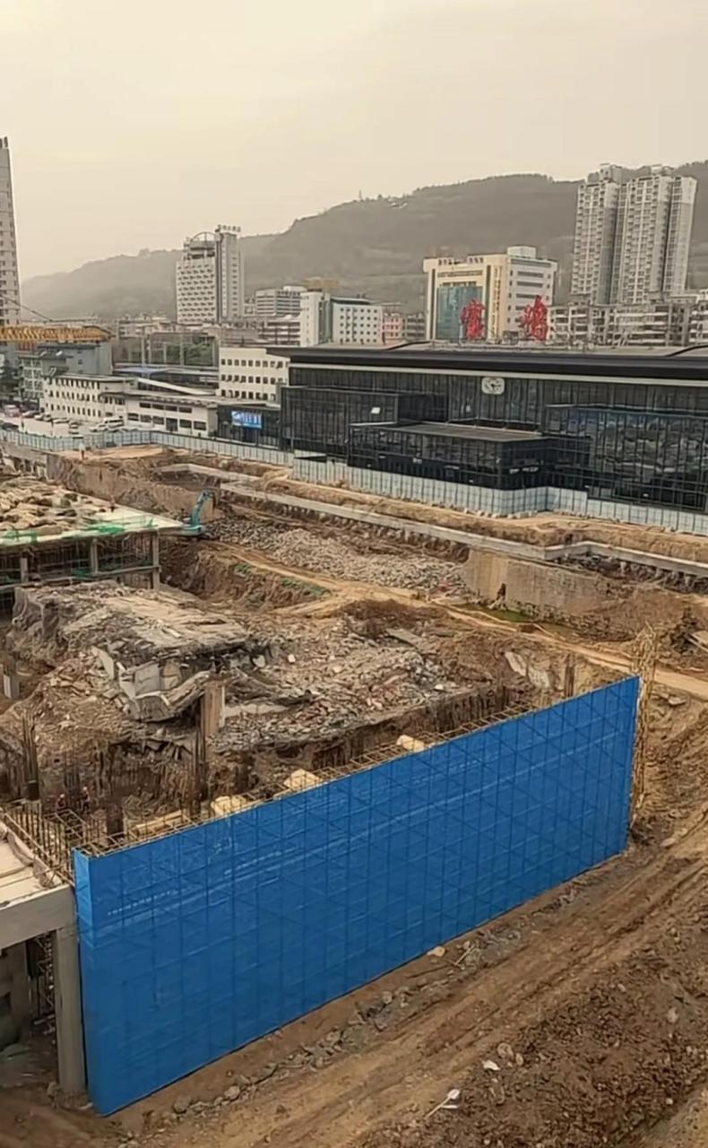 大湾区寻宝# 宝鸡火车站广场改造工程施工进度.