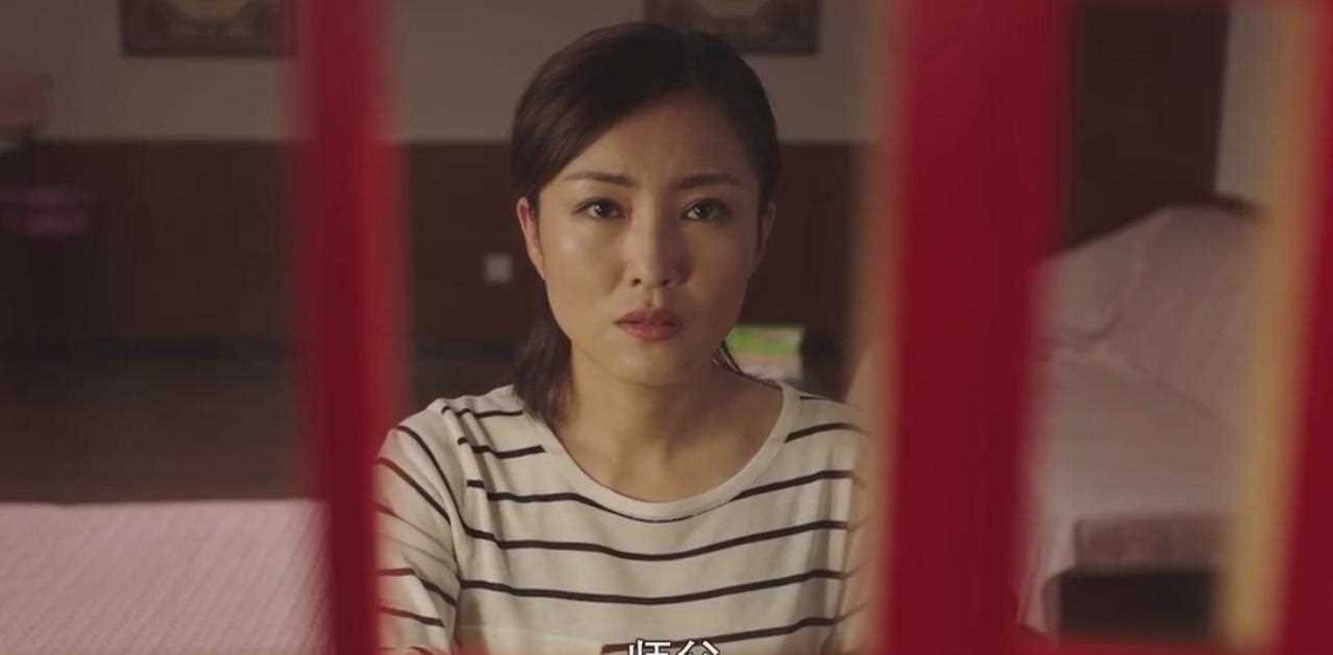 为了能够重建龙泉山庄药膳部,张可心每日必焚上一炉香,然后立誓一定要