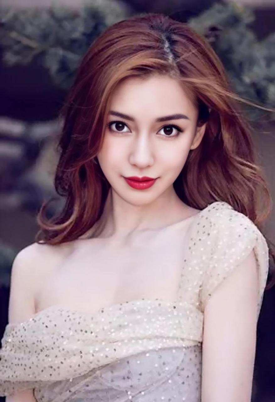 佟丽娅,杨幂,刘诗诗,杨颖同台领奖,从衣服看婚姻状态!