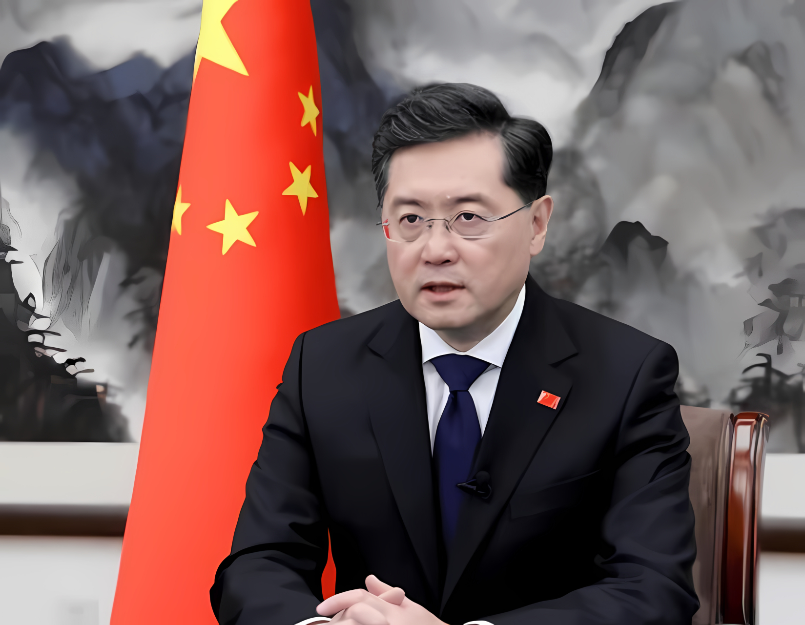 秦刚拜访欧前,并在挑明演讲