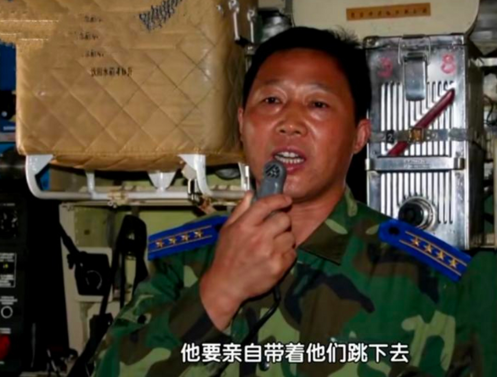 汶川地震十五勇士领队李振波,直到退休都没当上将军,太遗憾了!