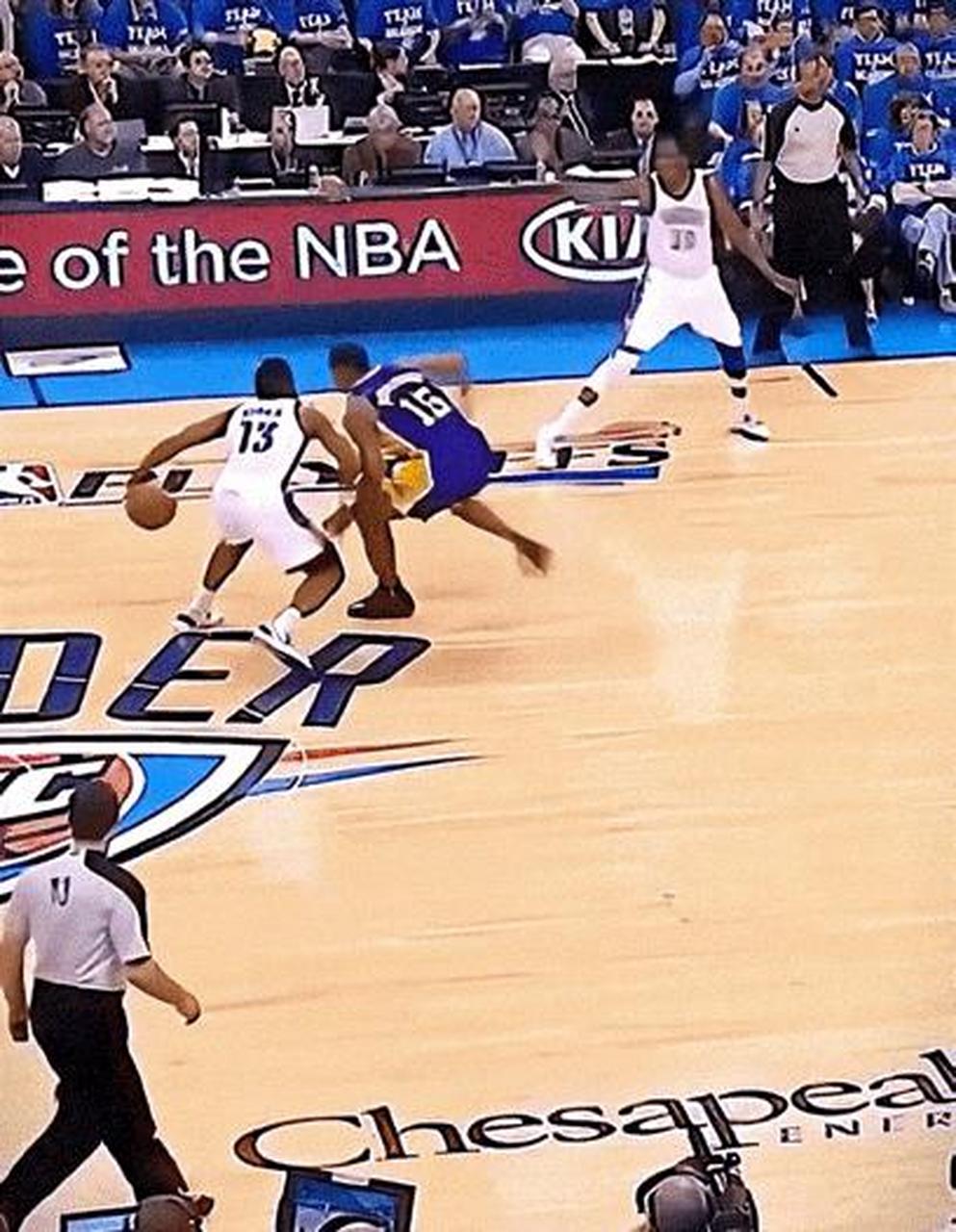 gif创作人# 原来哈登也肘击过慈世平!