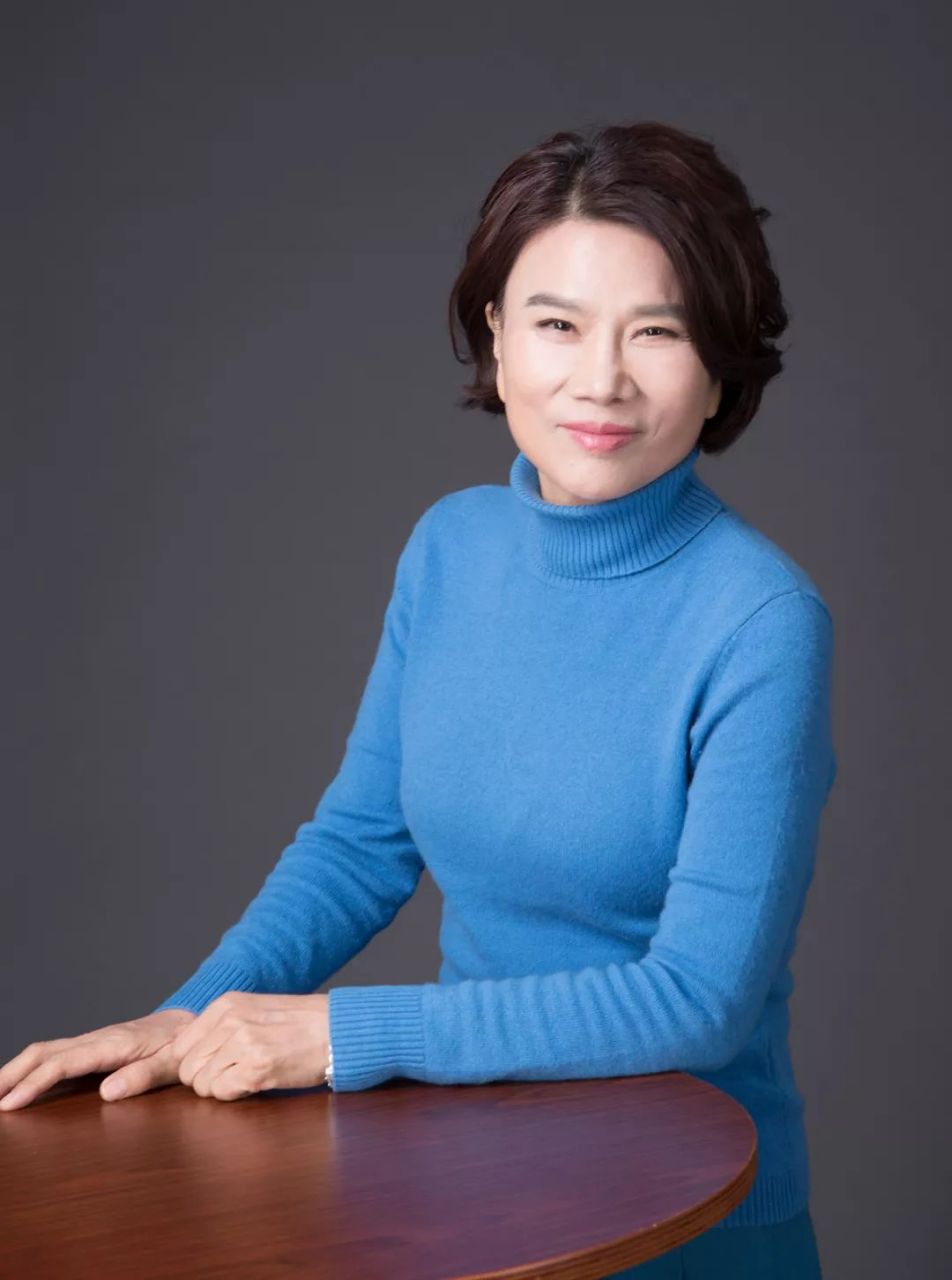 董明珠是南京人,从小是个温婉可爱又