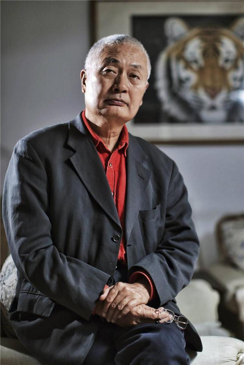 "陈毅元帅小儿子,下海经商取得一番成绩" 陈小鲁,是陈家最小的儿子,他