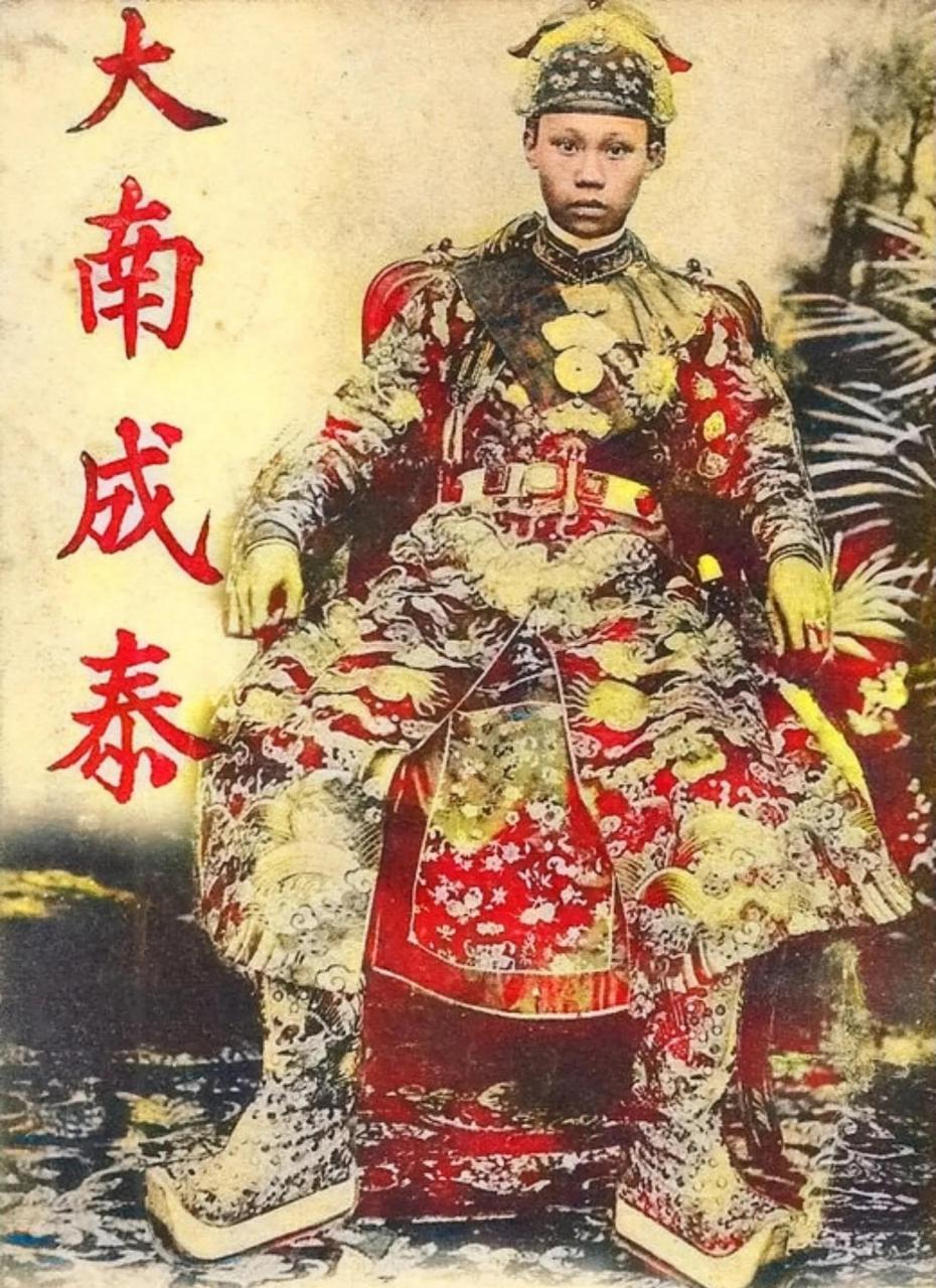 他叫阮福昭,是越南阮朝的第十位皇帝,其于1889年到1907年在位.