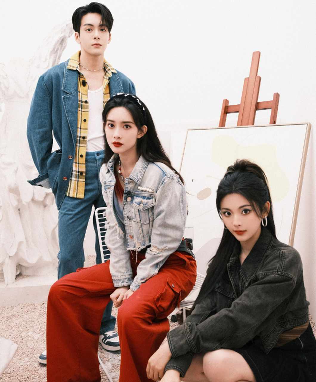 杨超越孟子义同框,两美女都很养眼