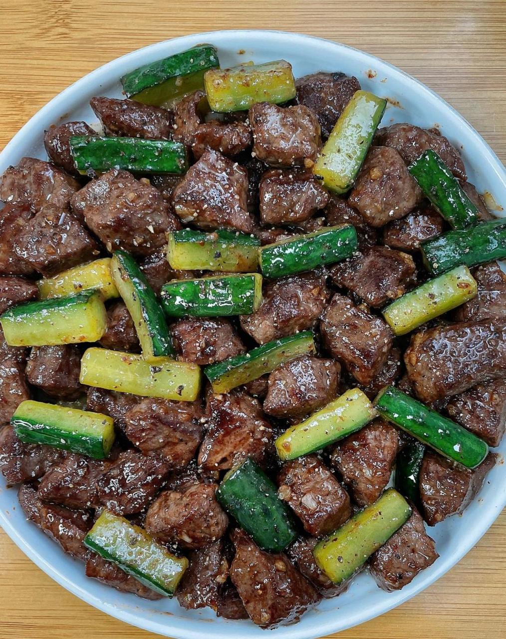 黄瓜炒牛肉的做法  ?