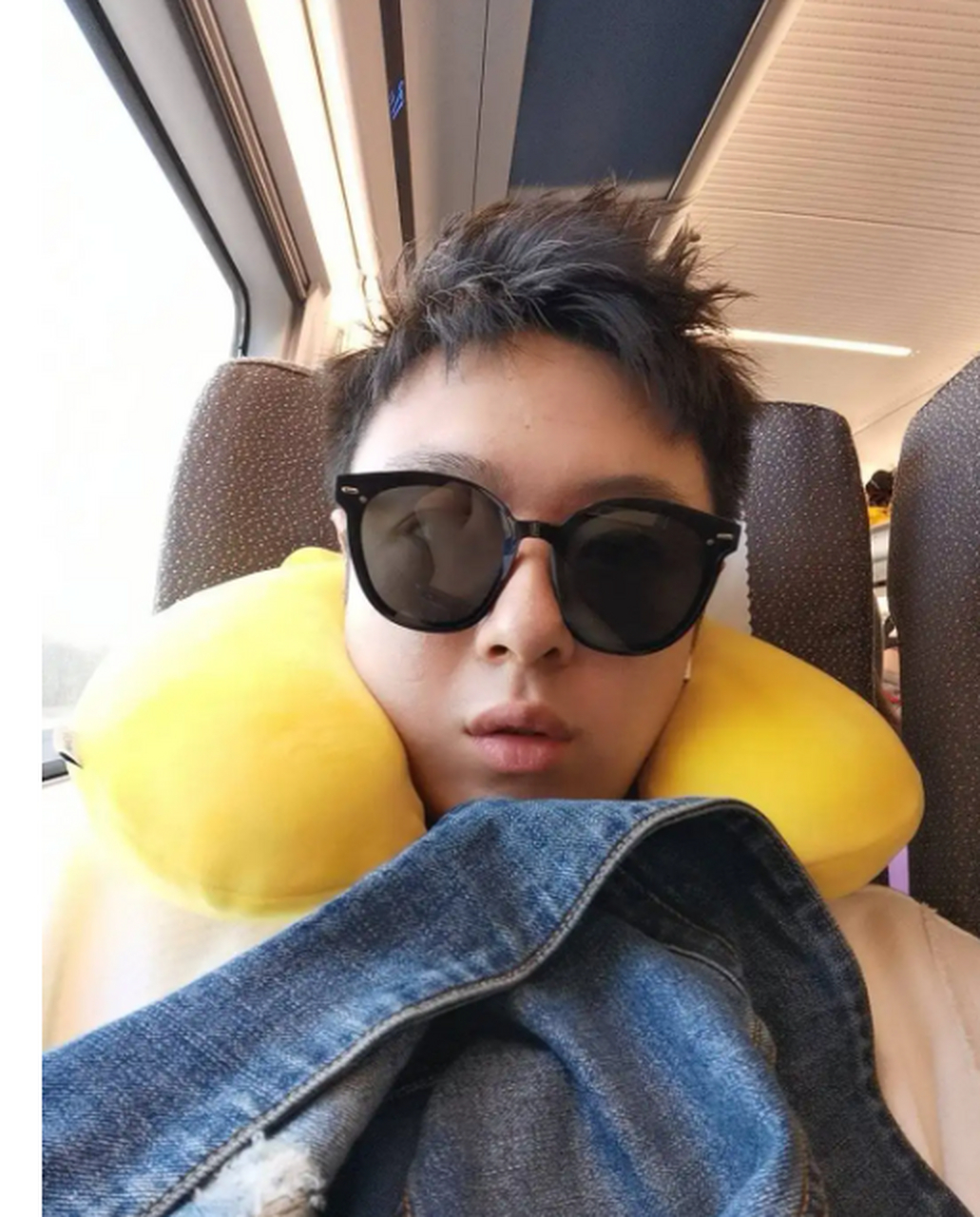 德云社张九泰,走错了机场,专门发文纪念了下.