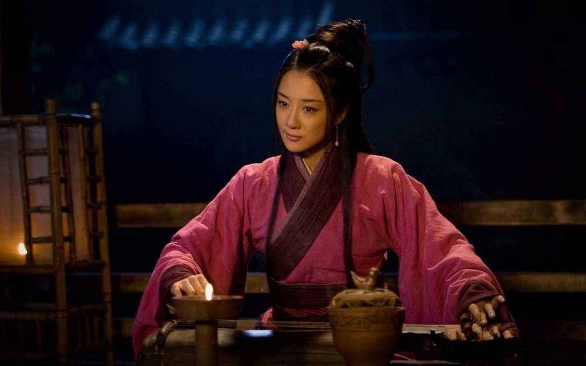 吕后竦然一惊!禁不住陷入了惶恐当中!因为吕部的身份太特殊了!