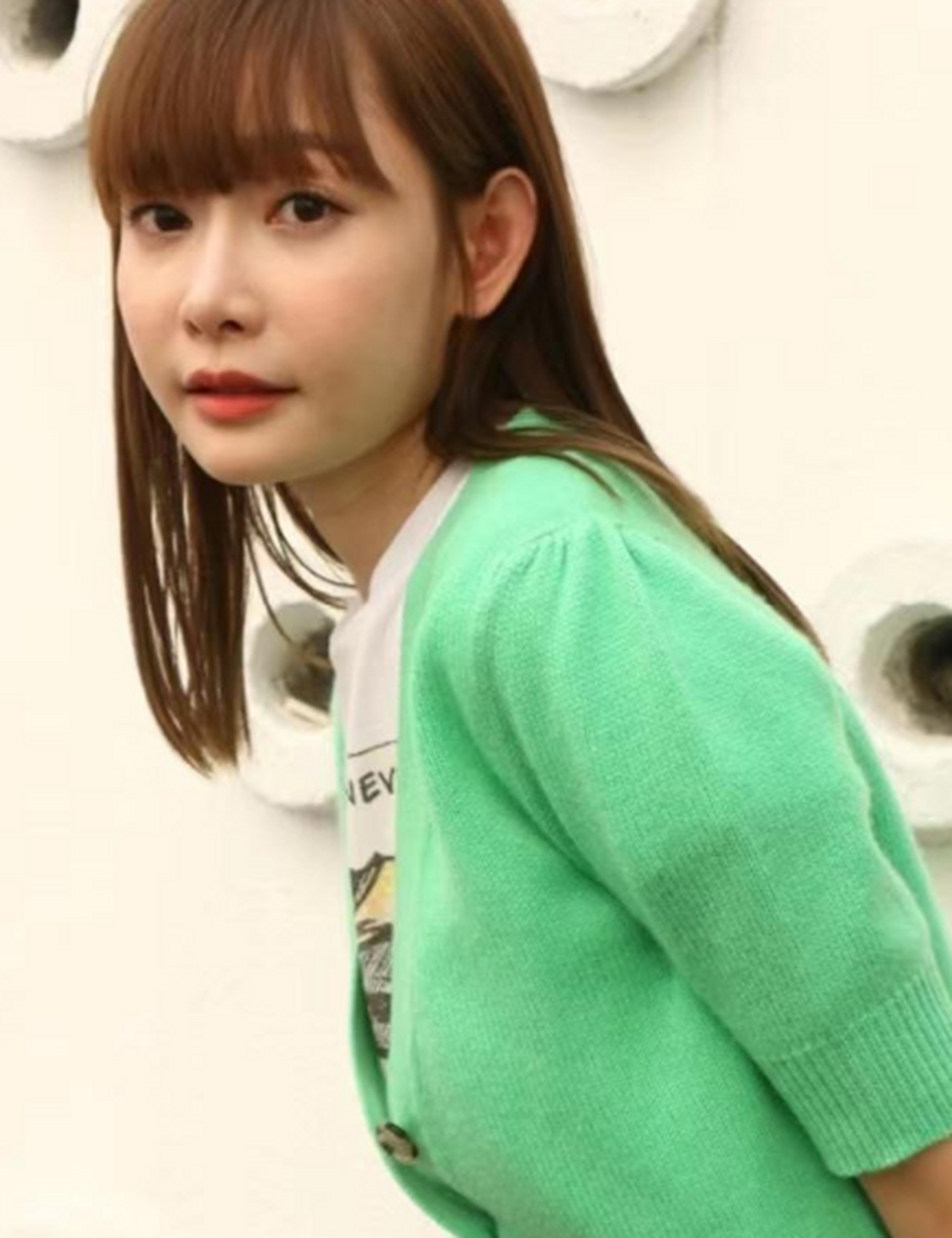 前香港组合super girls队长aka(赵慧珊)凭借着甜美的长相可以说是自从