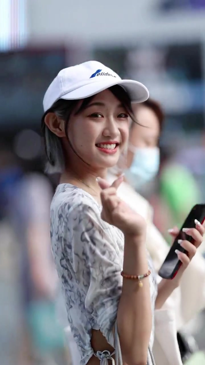 街头偶遇代古拉k.