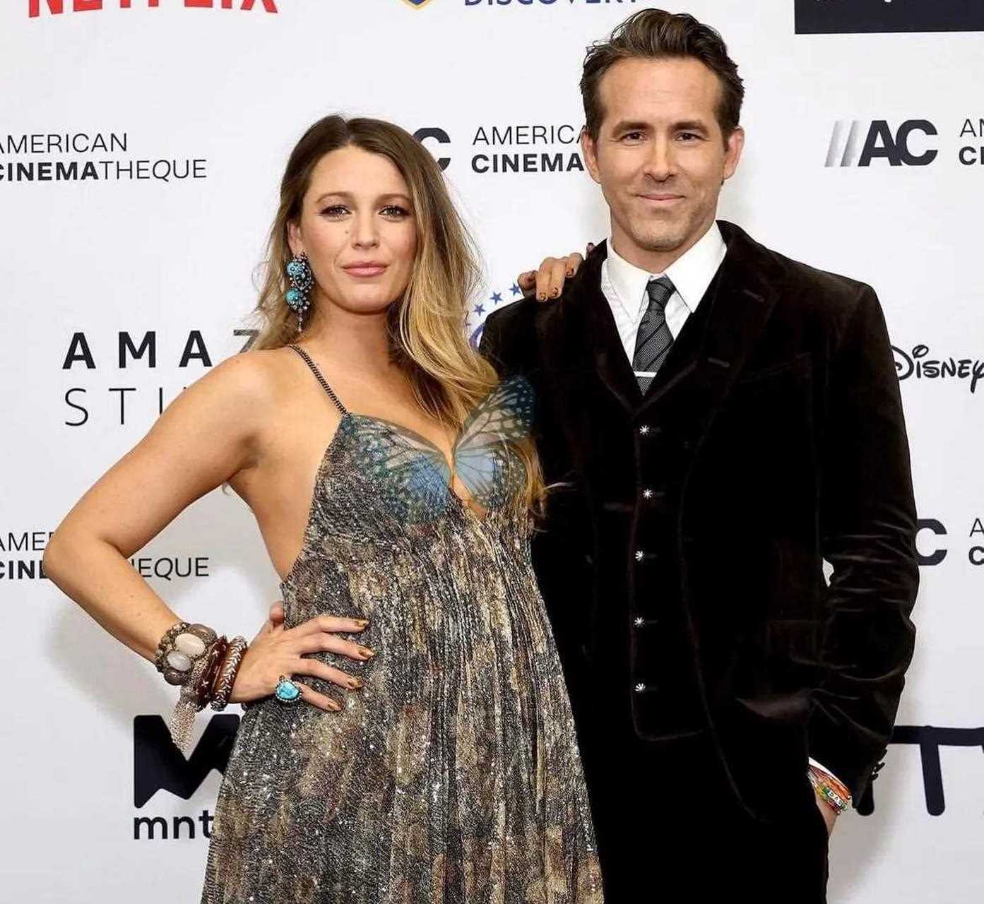 布莱克·莱弗利挺着大肚子,陪伴老公在美国演员工会奖收获了成就奖,这