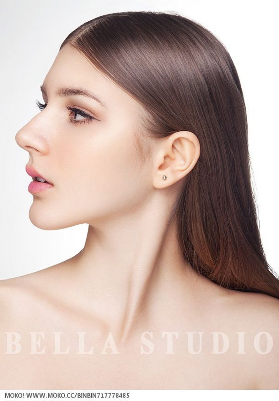 这种做法对于欧洲人来说没问题 那帮人他们鼻子大,鼻中隔软骨多 取