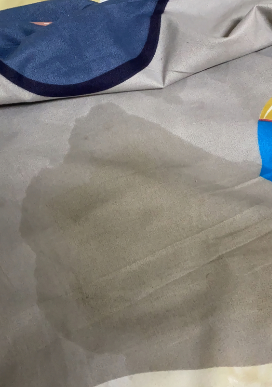 二十多岁了,梦到上厕所结果尿床了,正常吗?