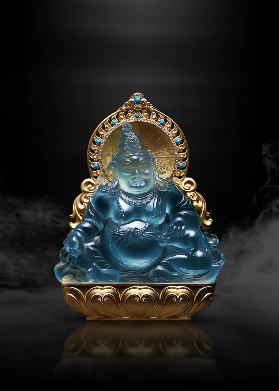 一件蓝钢玻璃种翡翠,可当挂件可当摆件,看豪镶起来会有多霸气!#翡翠