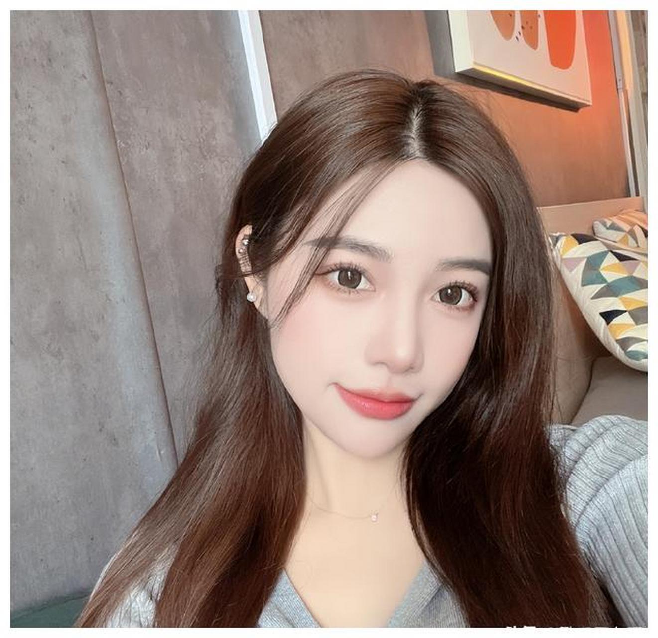 女团成员沈之瑾美女小姐姐迷人美照欣赏,好漂亮啊