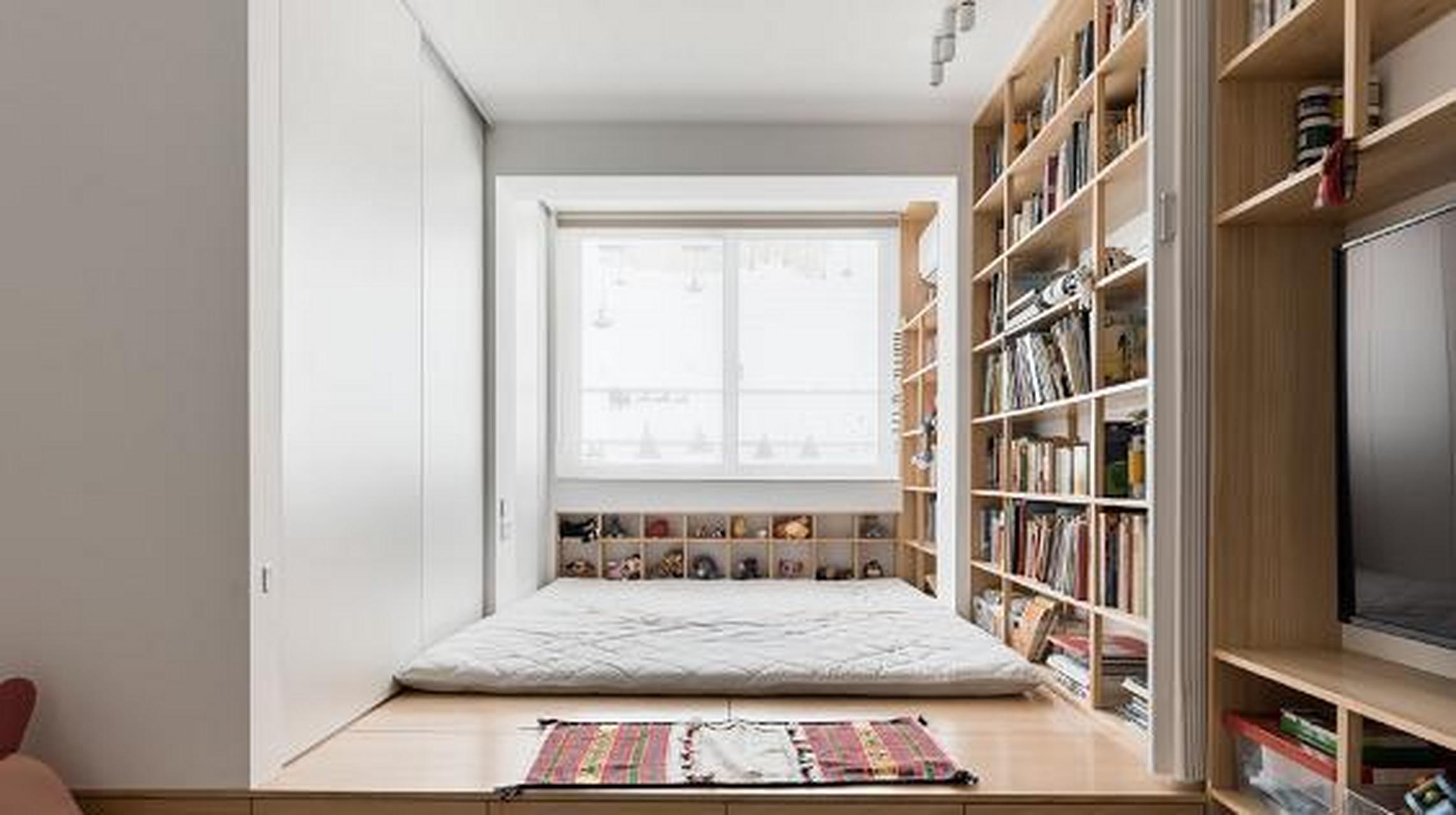 卧室中的榻榻米|日系极简时尚 榻榻米作为小卧室空间中的最佳拍档,它