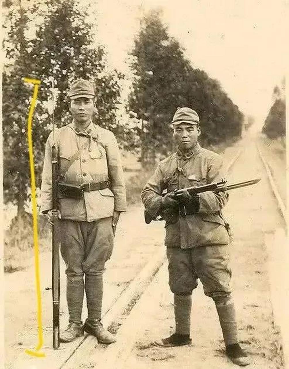 百家号星火计划 抗日战争时期,日军身高好像真的不高 图1是在战争