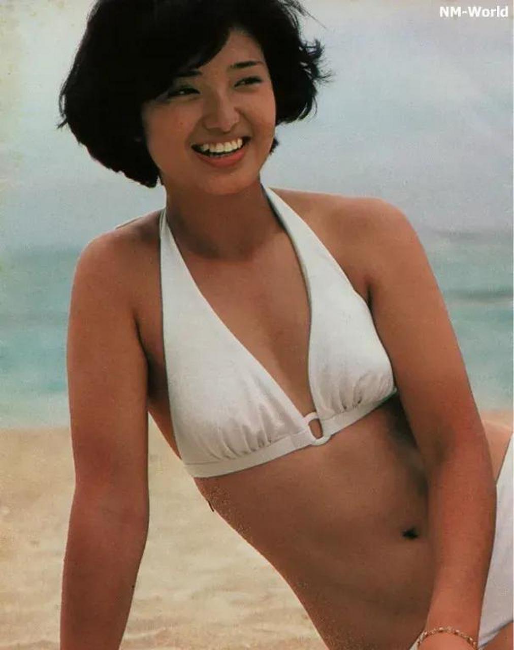 gif创作人# 日本顶级大美女山口百惠比基尼泳装照大集合!