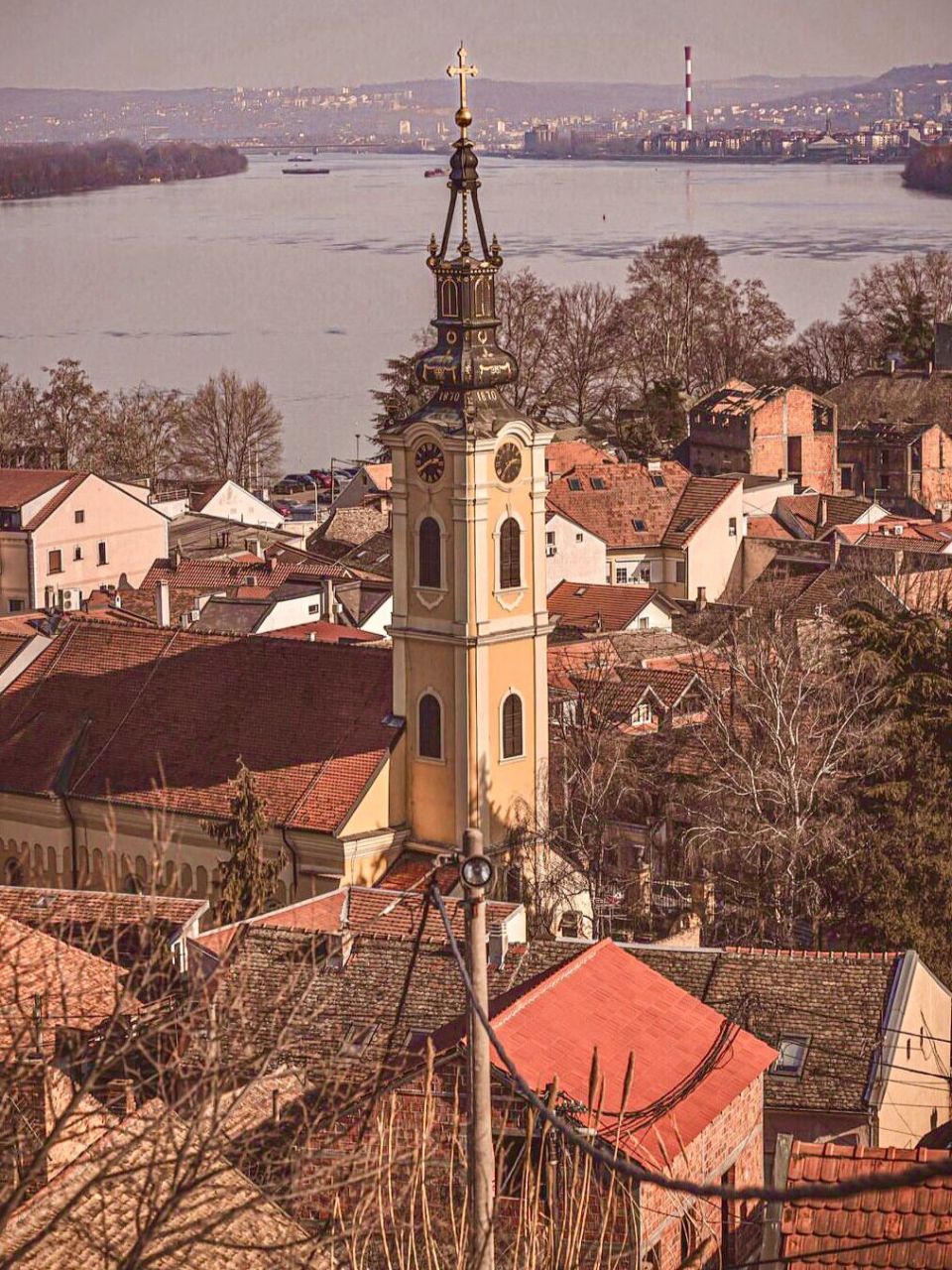 在贝尔格莱德,有5个必去的景点: [嘻嘻] 1丶卡莱梅格丹城堡,是