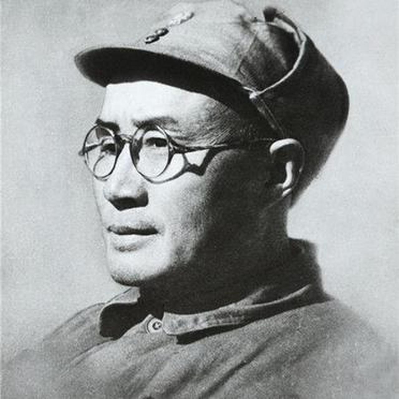 1936年中秋节前夕,在成县曲子镇简陋的土屋内,开国元