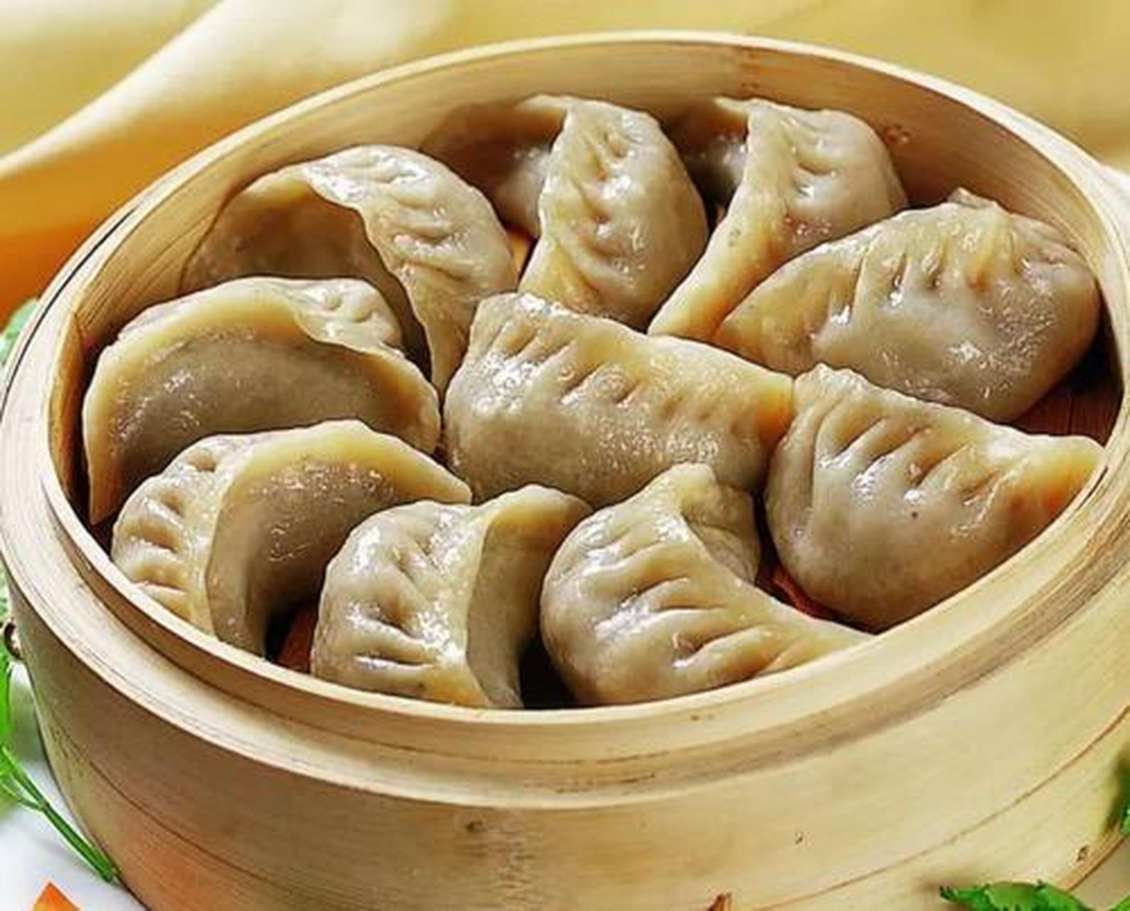 99蒸饺的做法99 95蒸饺是一道口感鲜美,健康美味的中国传统食品