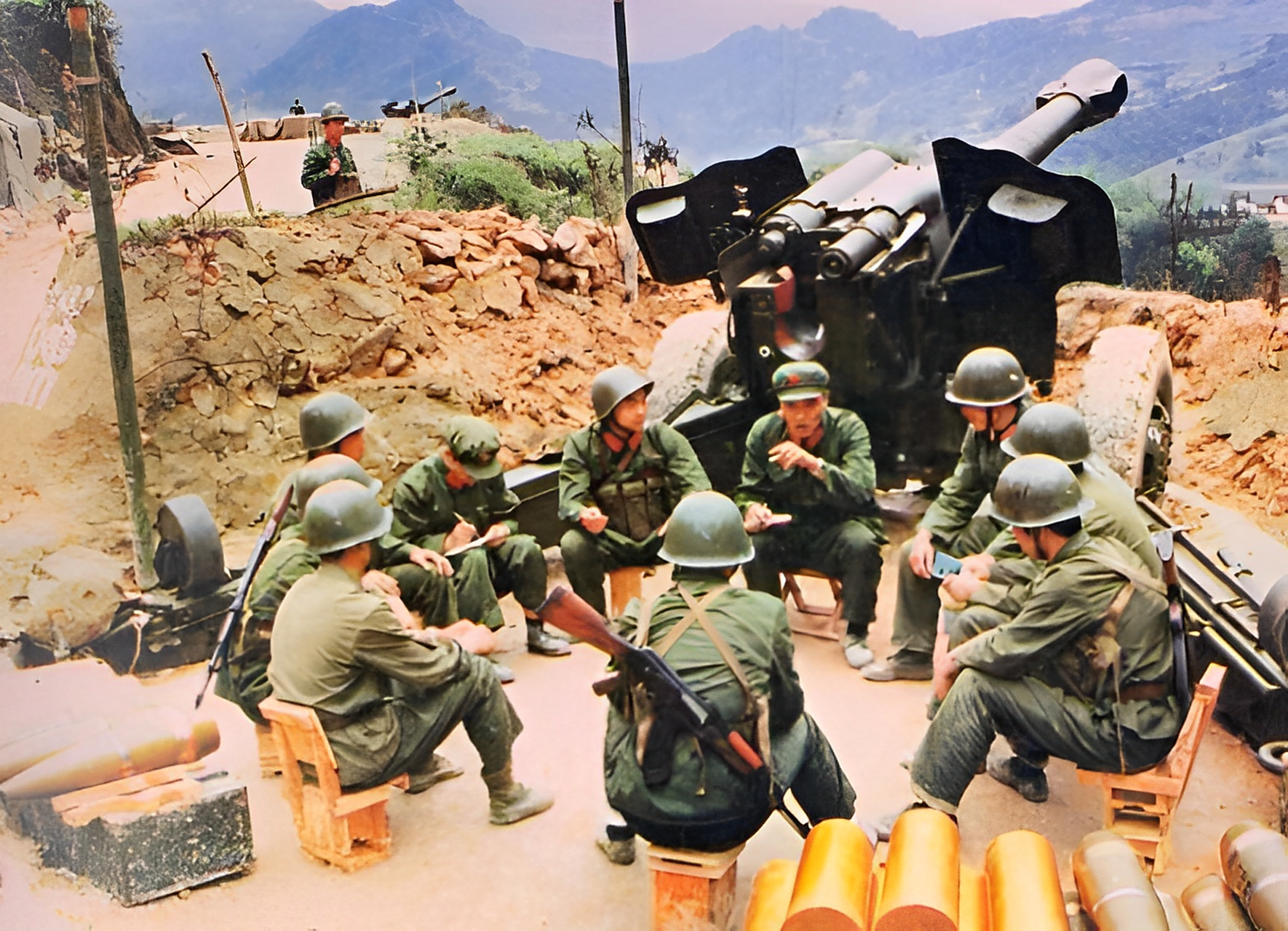 1979年谅山战役:两个小队误入越南阵地!花了30年才找出是谁救了他们!