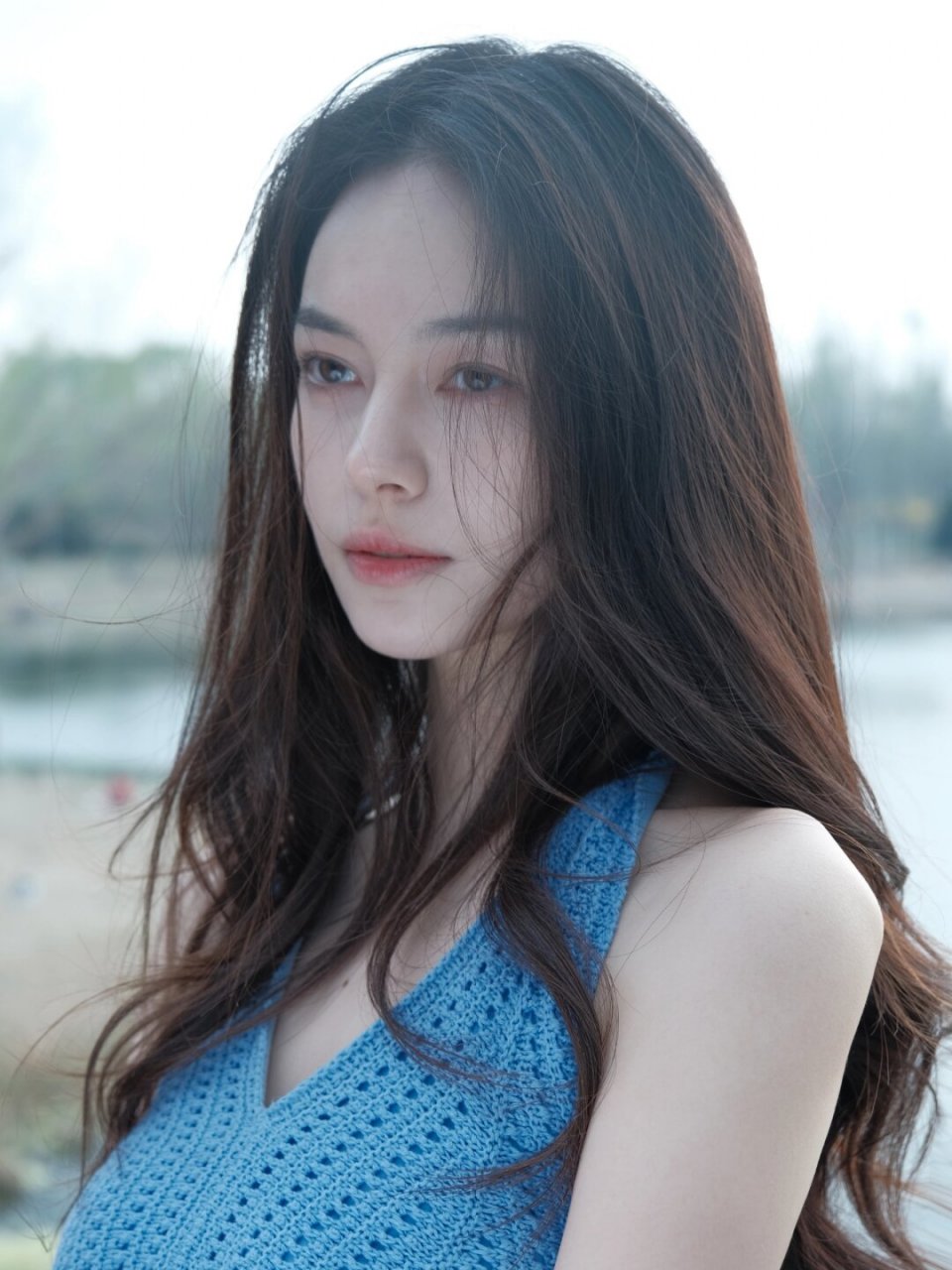 浓颜系美女代表图片