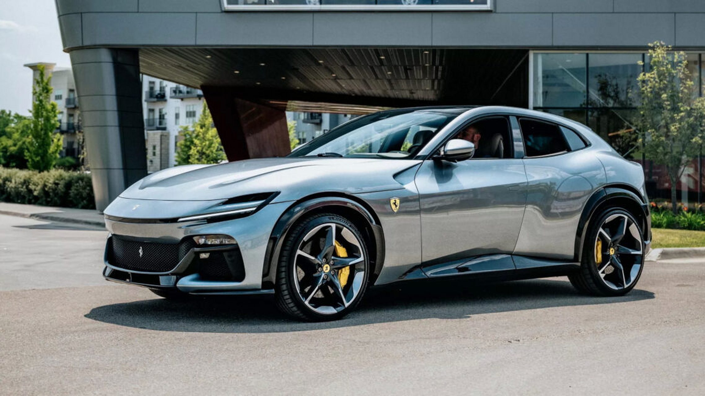 可能是法拉利purosangue迄今为止最好看的照片,这些精美的照片来自