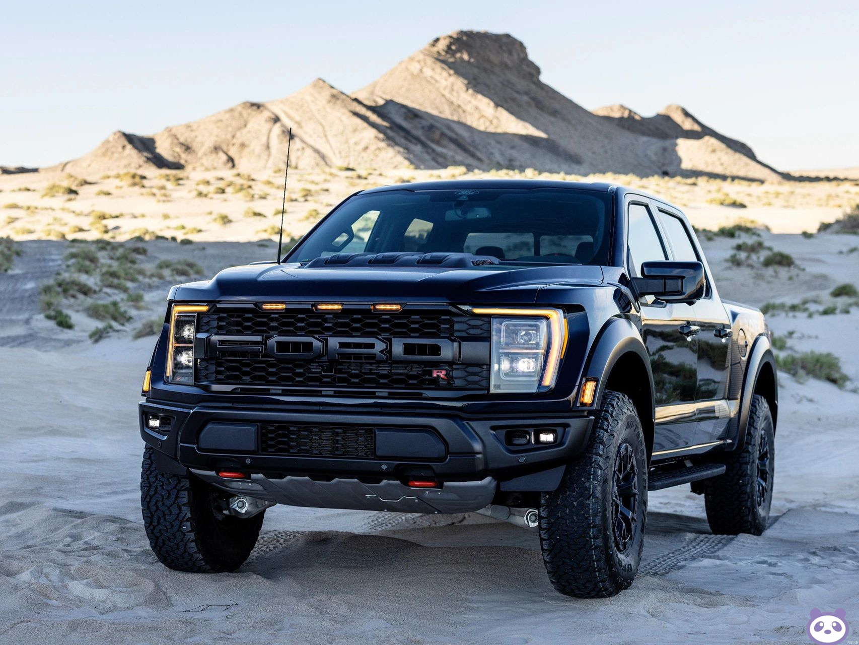 福特f-150猛禽,皮卡界的王者!外观硬朗霸气,辨识度极高.