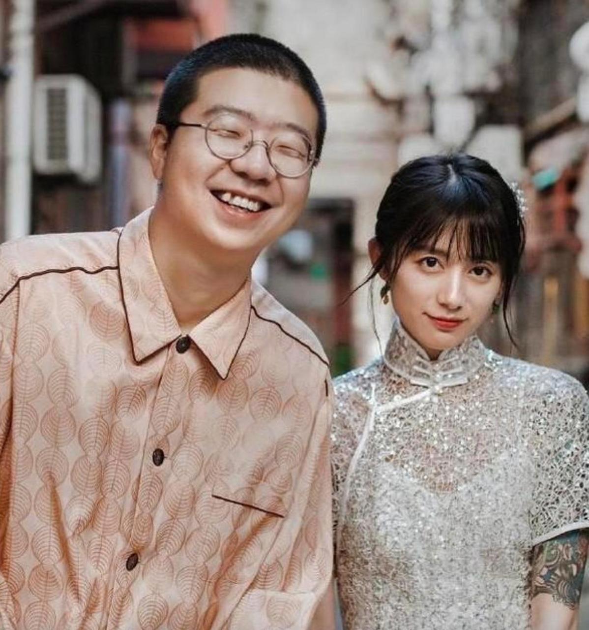 没离婚时,李诞曾对黑尾酱说:"除了快乐,我什么都给不了你.