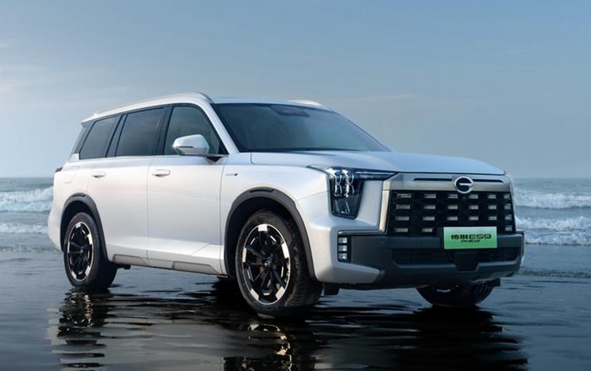 近日,广汽传祺全新suv传祺es9正式开启预售,新车共推出4款车型,预售价