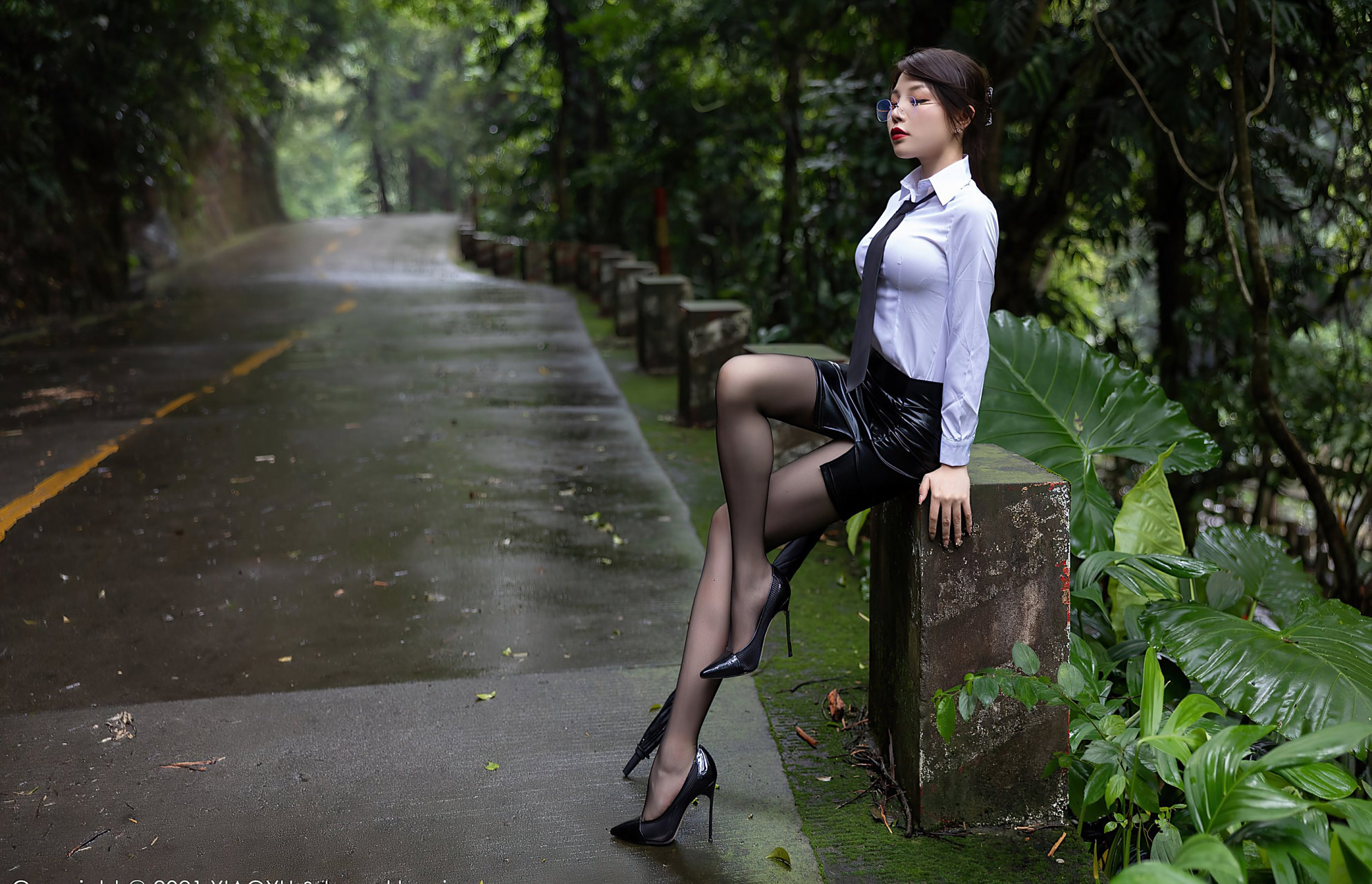 芝芝booty河边水中玩耍的美女高清私拍美图