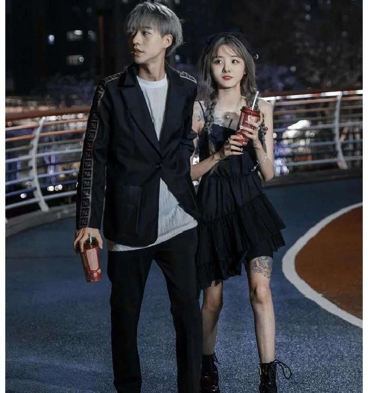 网红套路璐路人视角曝光,双腿瘦得瘆人,女网友:不羡慕反而害怕