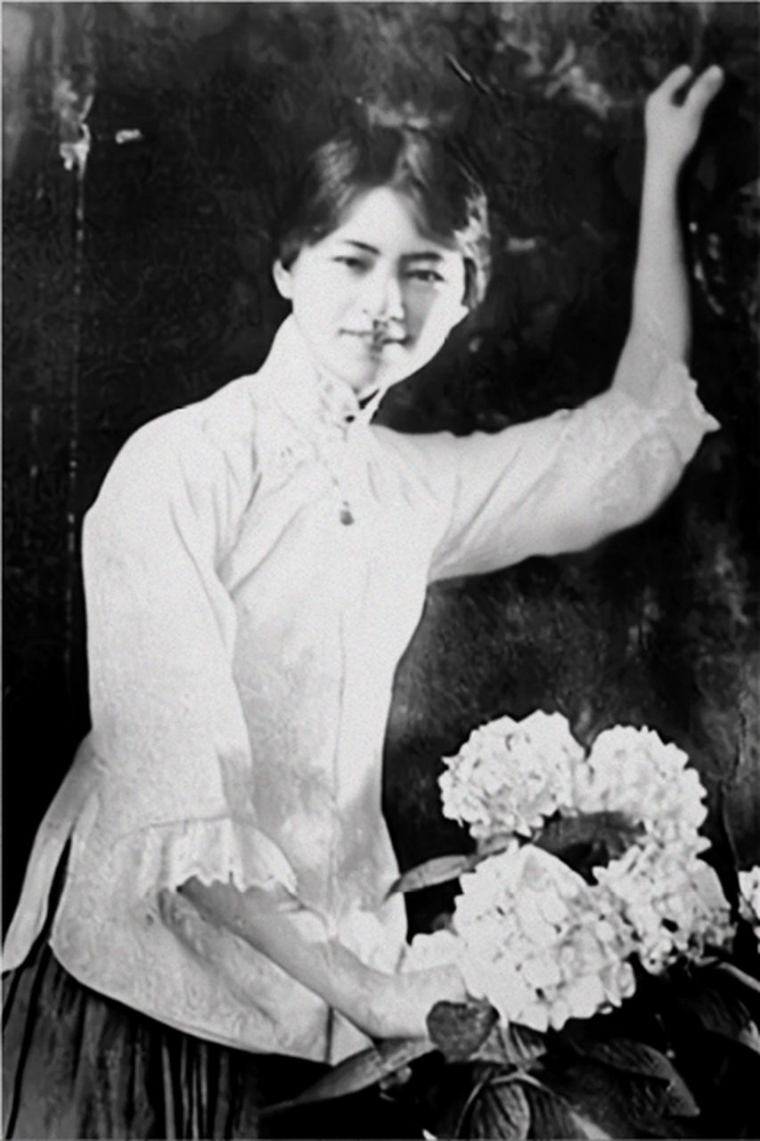 林徽因16岁时的照片,不过这张会使人感觉比她的年龄要稍大,比当年照的