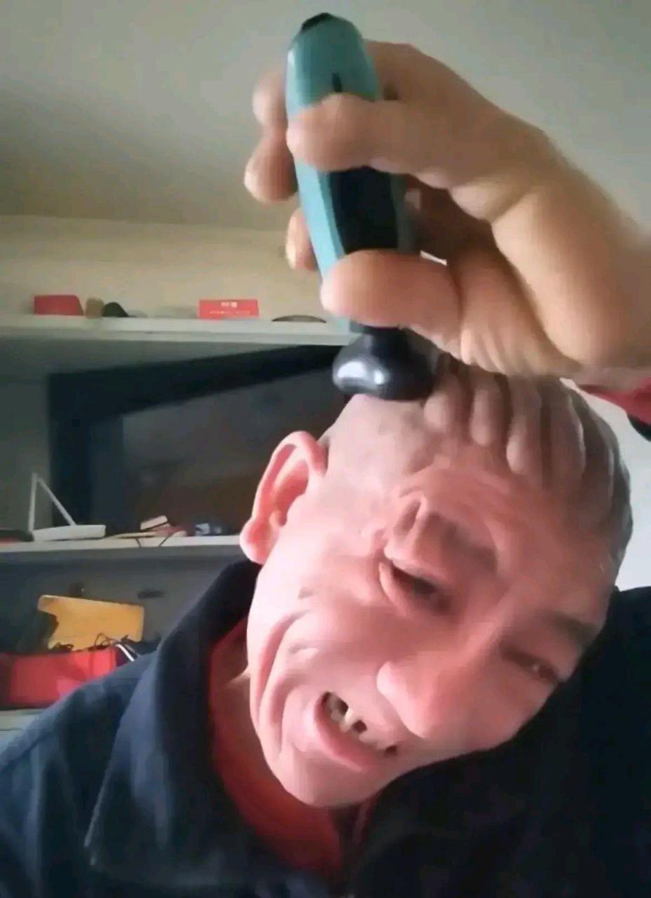 今天我才真正理解了"头头是道"这个词 话说这是什么牌子的剃须刀, 剃