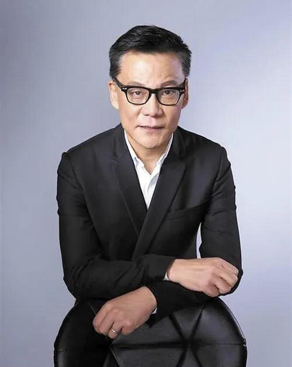 当当网创始人李国庆谈及和妻子俞渝离婚案,李国庆说:"我们已经分居