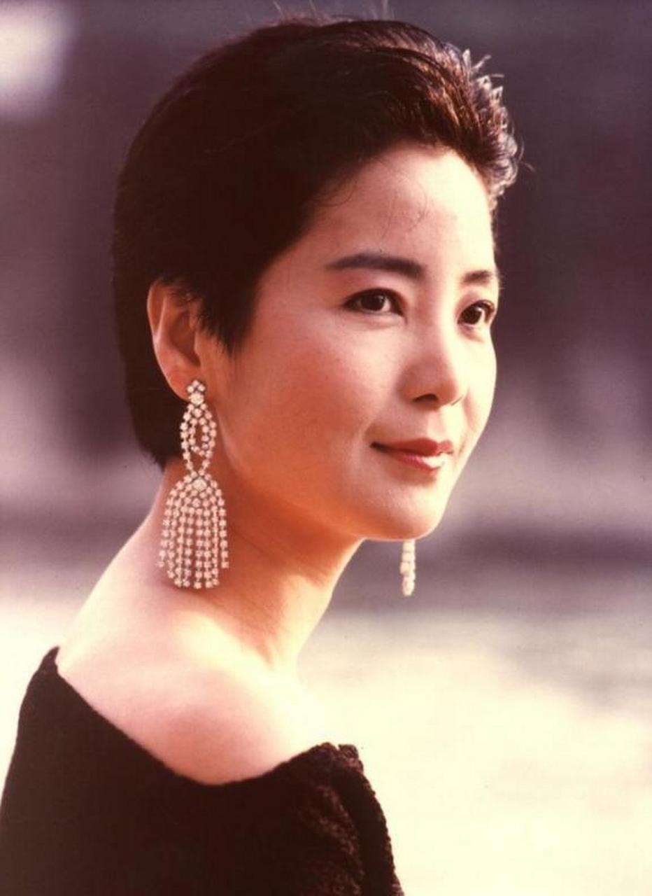 唱响经典#《偿还》是邓丽君1984年重返日本乐坛后发表的首张日文单曲